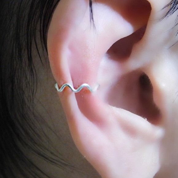 Moodtherapy Jewelry - Chevron Ear Cuff